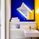 Ibis Budget Paris 2*