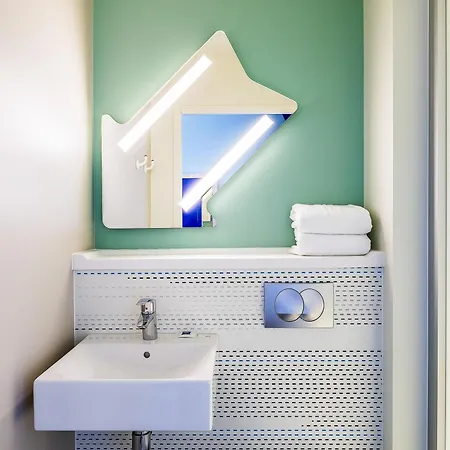 Ibis Budget Paris 2*