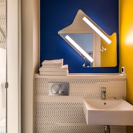 Отель Ibis Budget Paris Женвилье